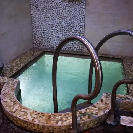Szent Orbán Erdei Wellness és 4*